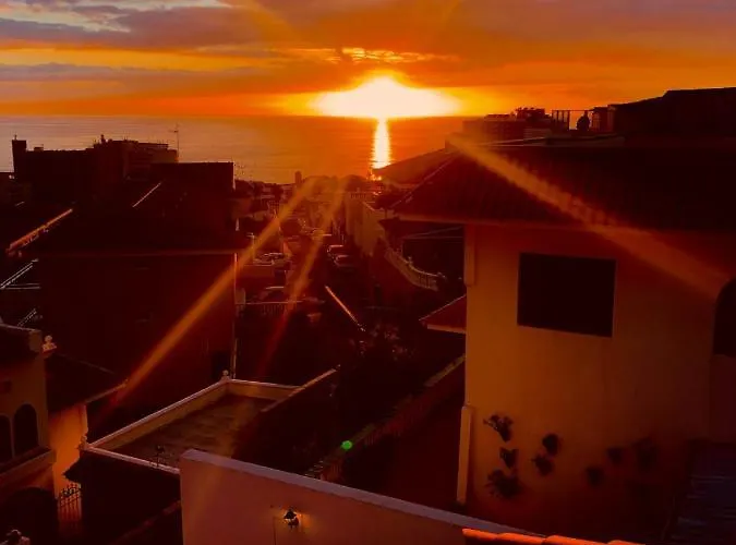 Casa Blanca * אדחה